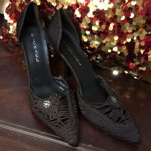 Michael by Michael Kors Filigree Heals